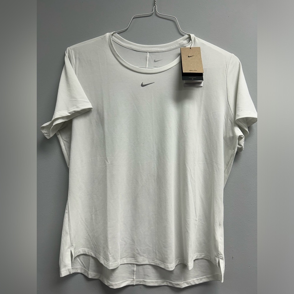 Nike UV One Luxe Tee